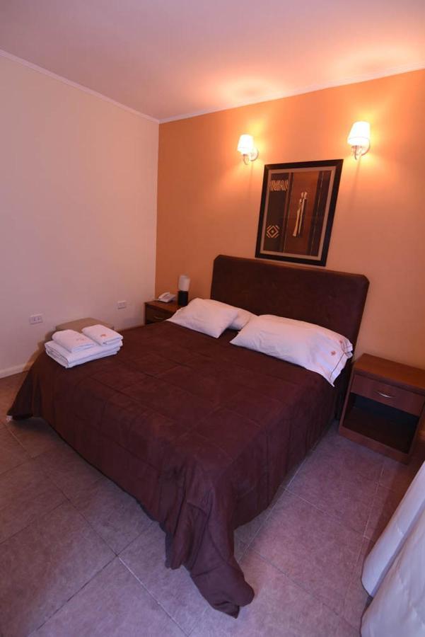 Hotel Aeropuerto Ezeiza Casa De Mr มอนเตกรานเด ภายนอก รูปภาพ