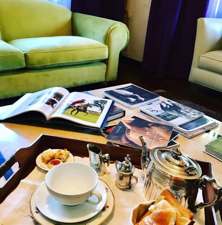 Hotel Aeropuerto Ezeiza Casa De Mr มอนเตกรานเด ภายนอก รูปภาพ